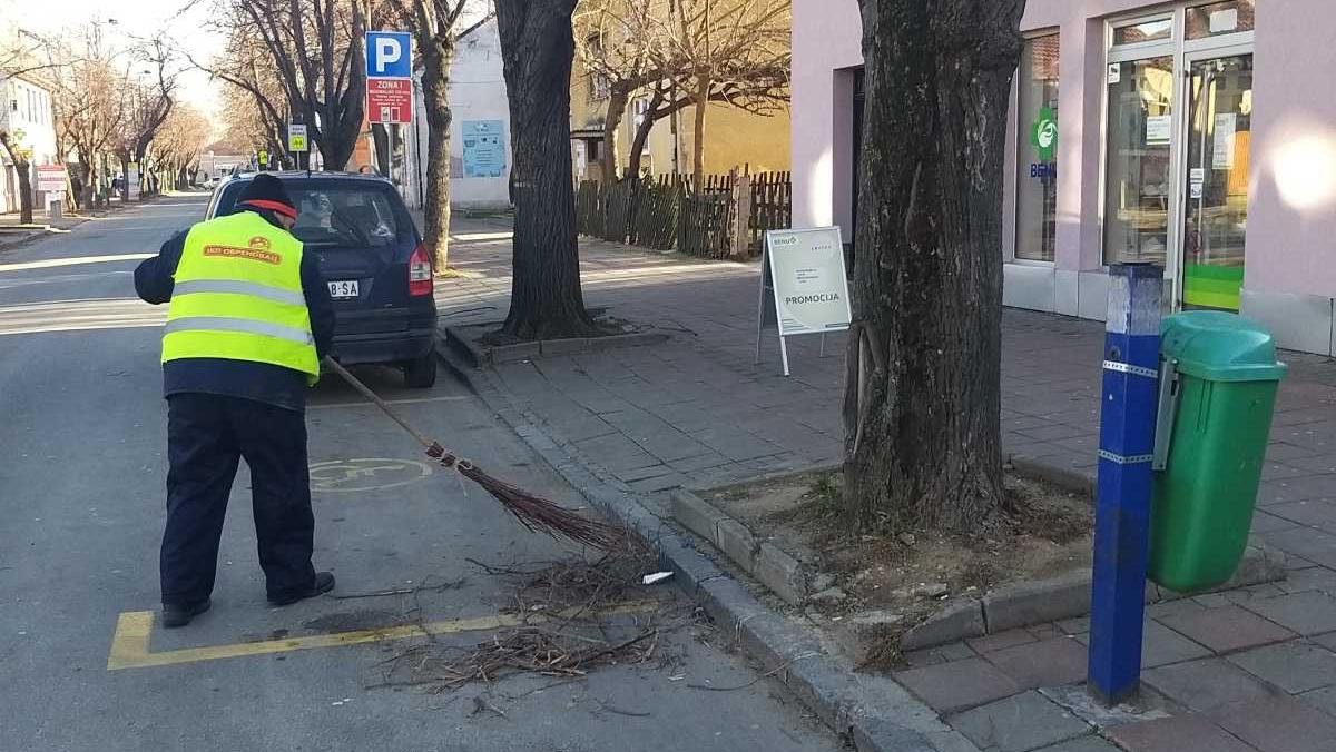 У граду - као да није било олује