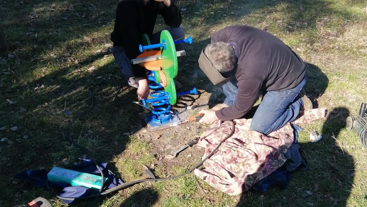 Реконструкција дечијих игралишта