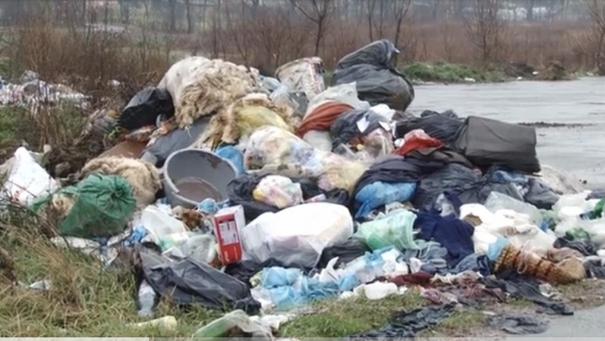 Чишћење канала и дивље депоније у Конатицама