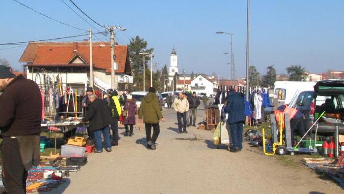 Упркос хладноћи пољопривредни вашар посећен